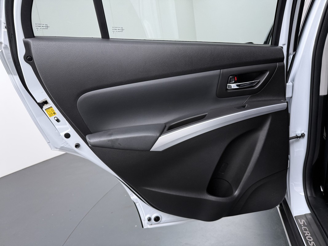 Suzuki S-Cross