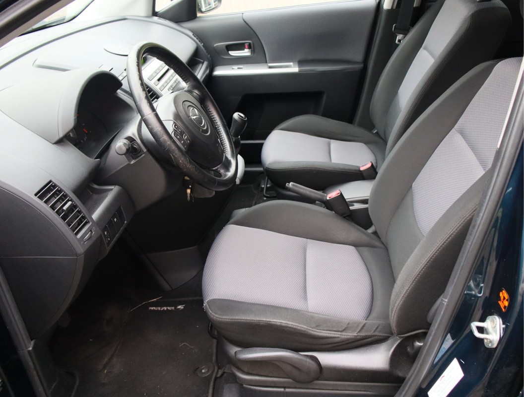 Mazda 5
