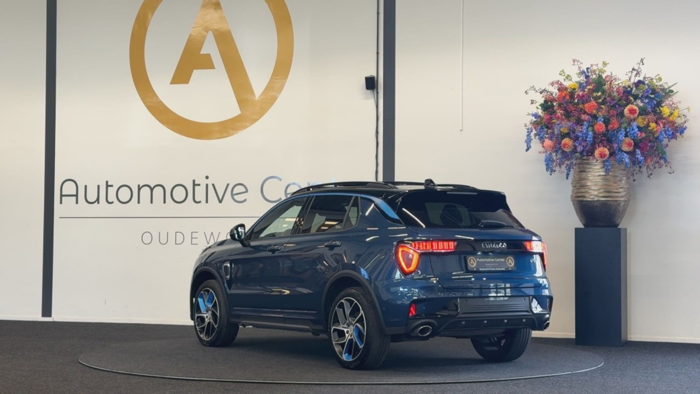 Lynk & Co 01