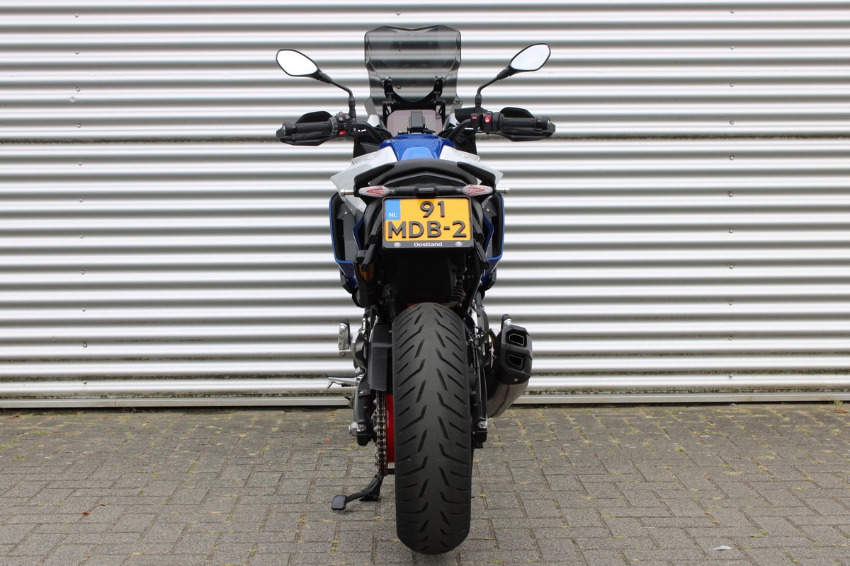 BMW F 900 XR