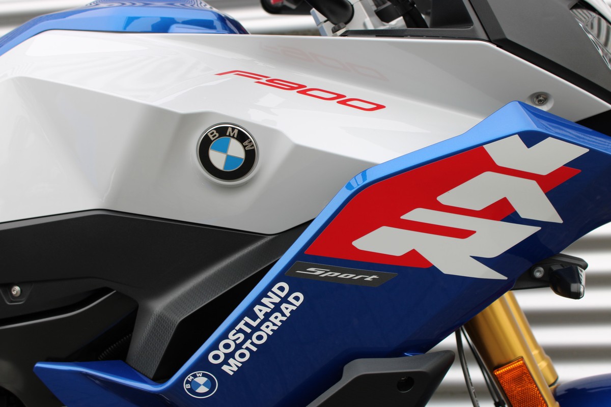 BMW F 900 XR