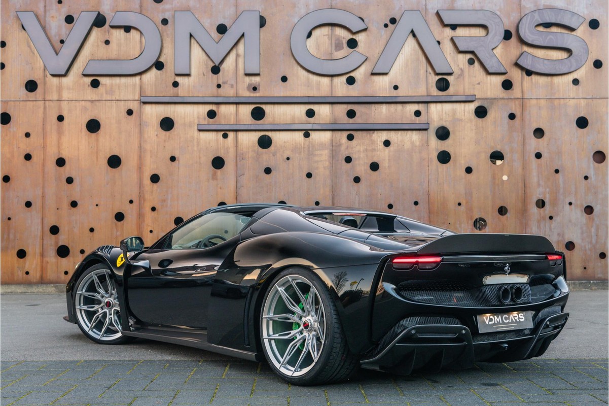 Ferrari 296