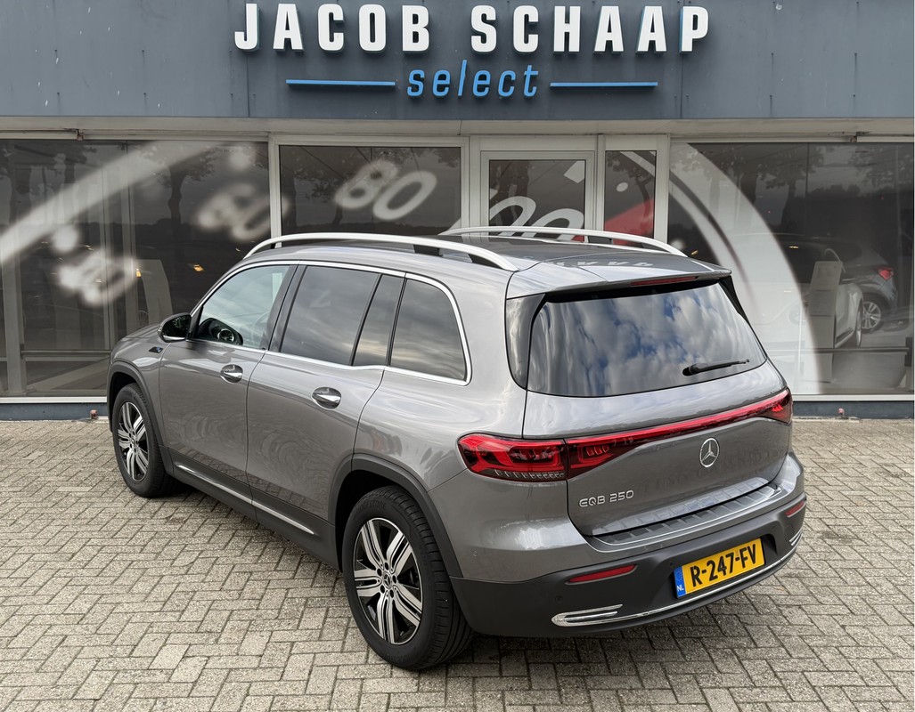 Mercedes-Benz EQB