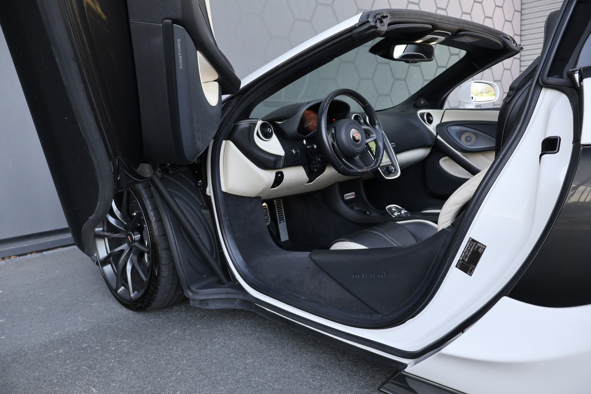McLaren 570S