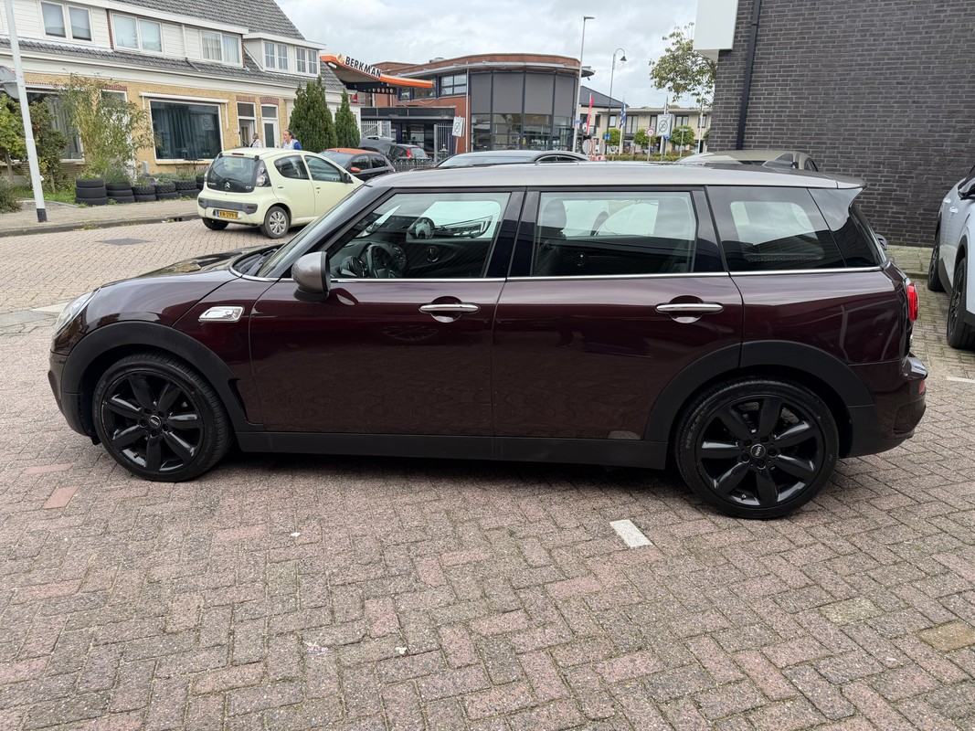 MINI Clubman