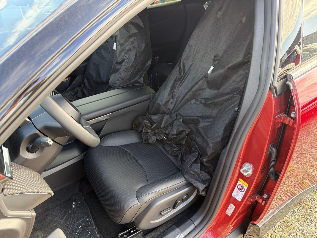 Mazda CX-6e
