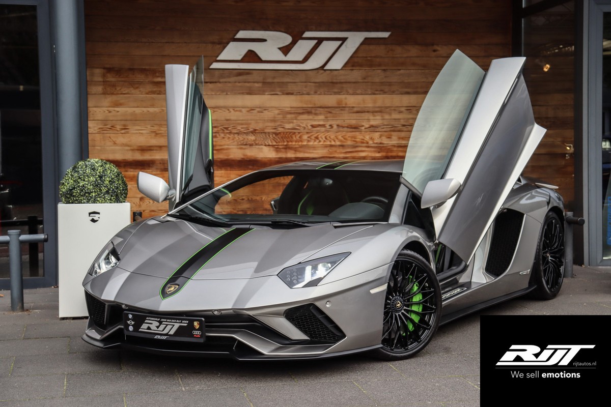 Lamborghini Aventador