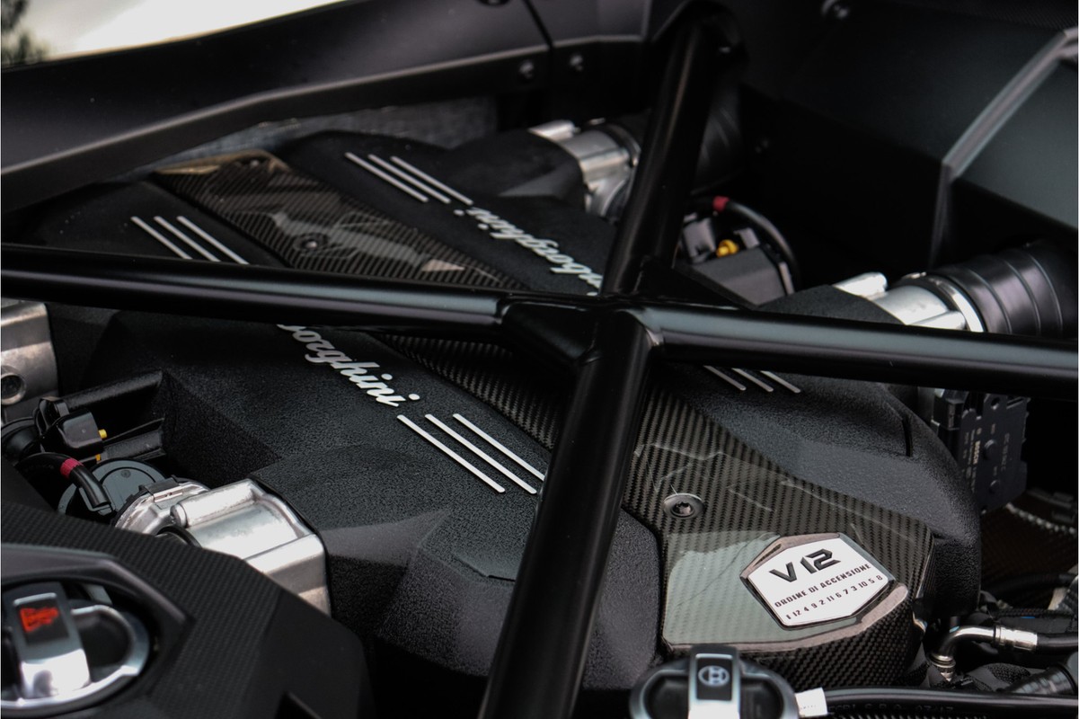 Lamborghini Aventador