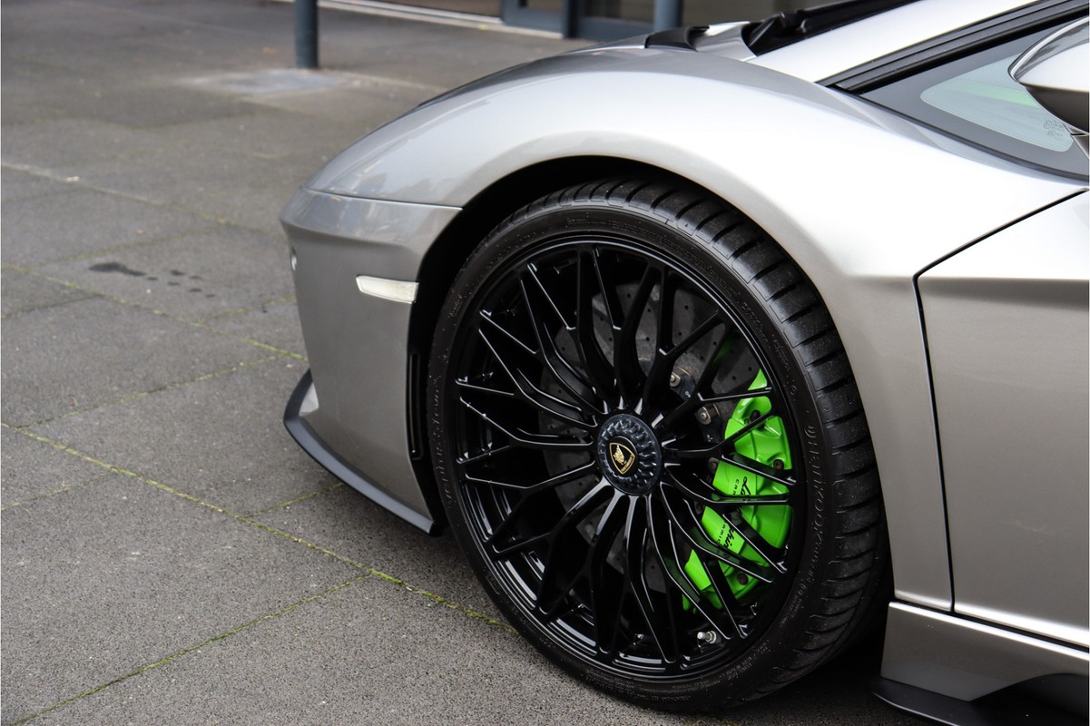Lamborghini Aventador