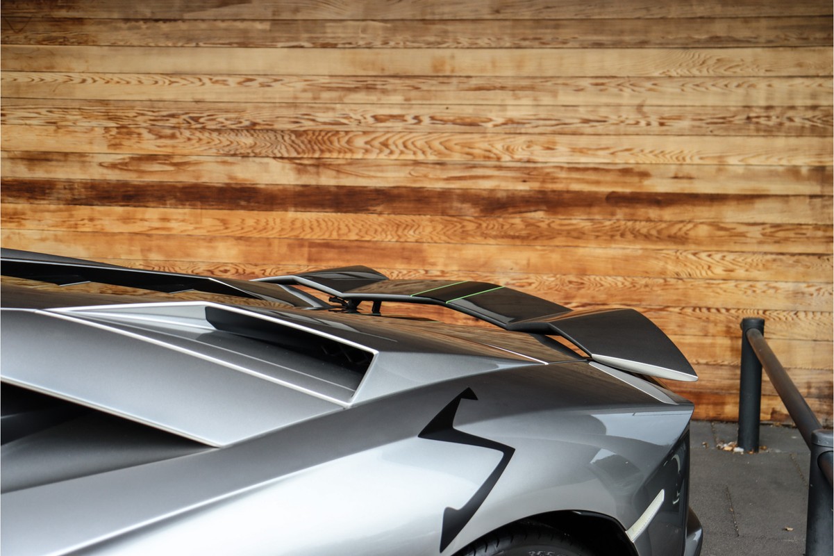 Lamborghini Aventador