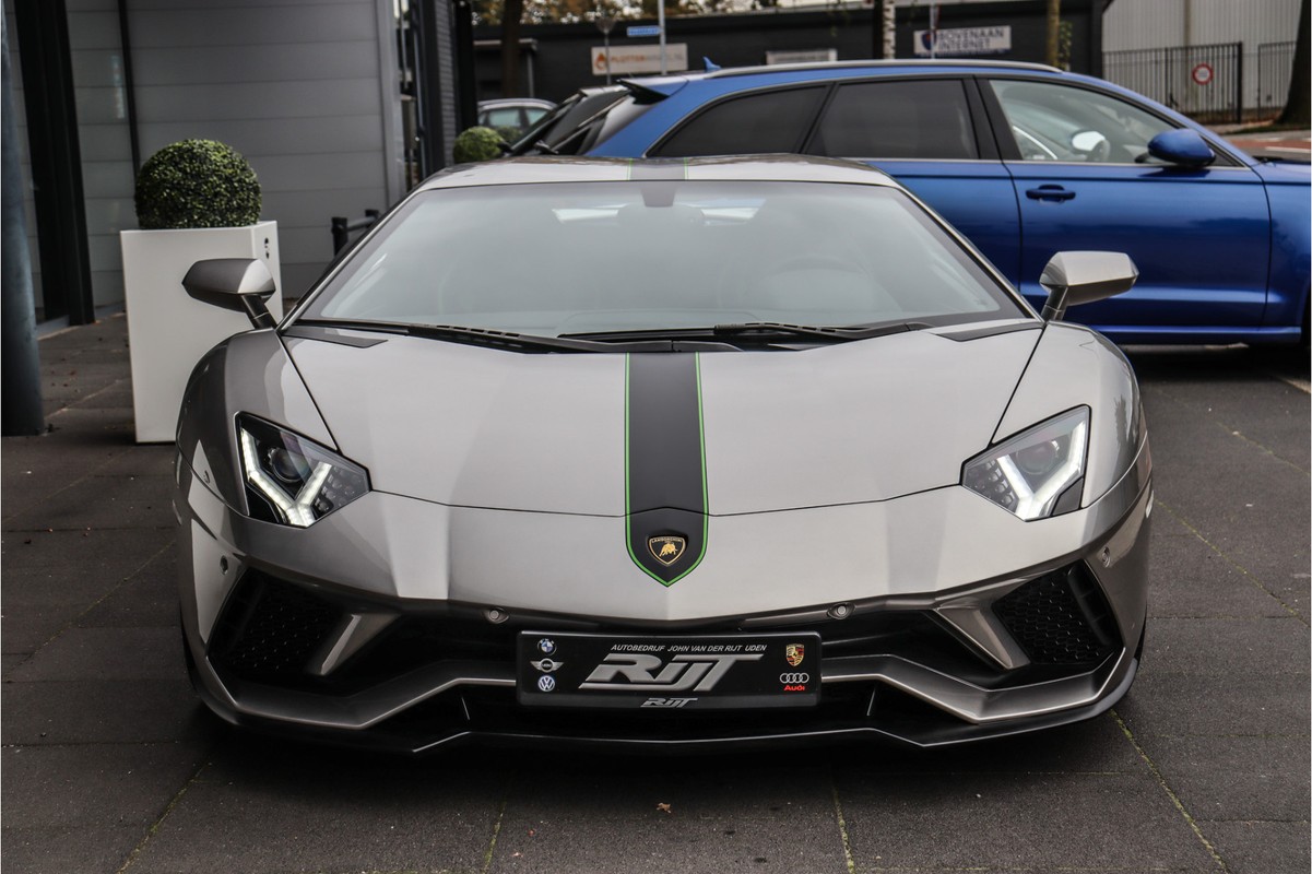 Lamborghini Aventador
