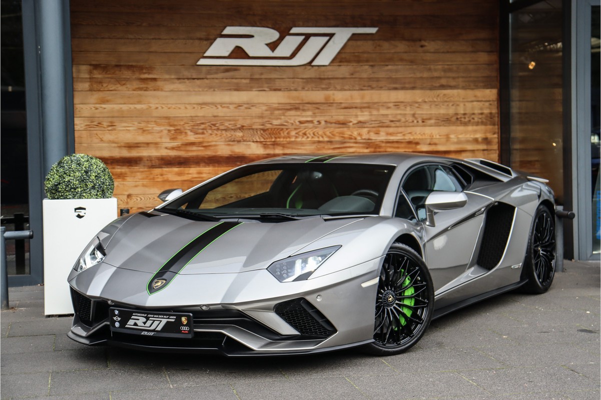Lamborghini Aventador