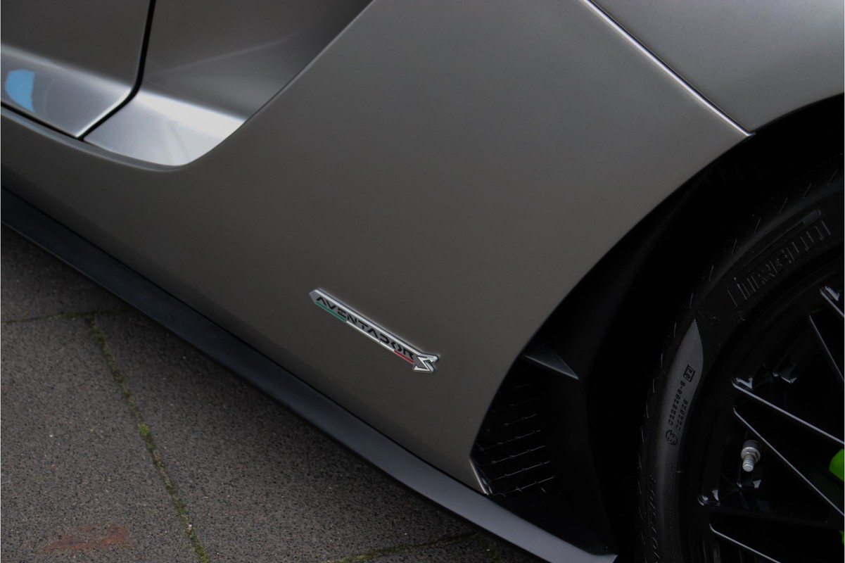 Lamborghini Aventador