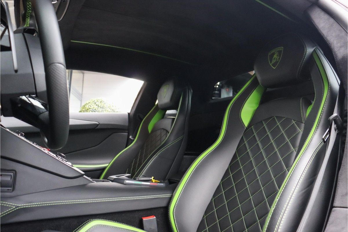 Lamborghini Aventador