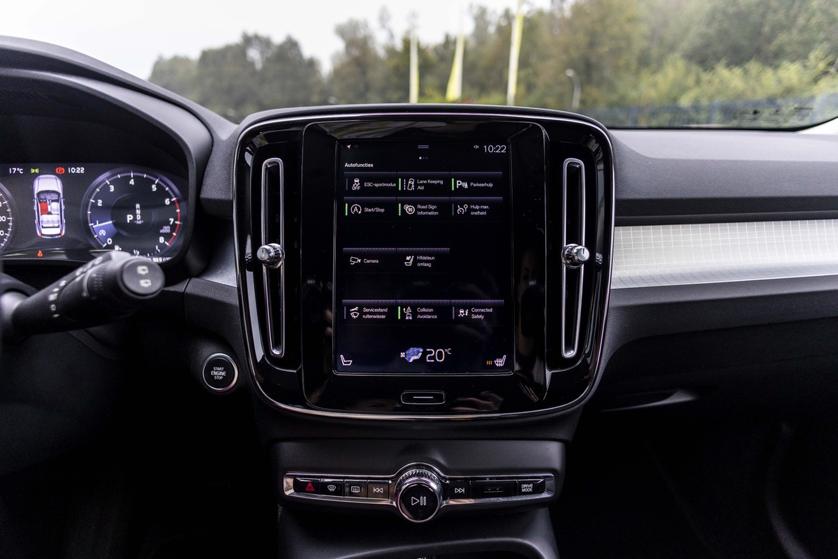 Volvo XC40