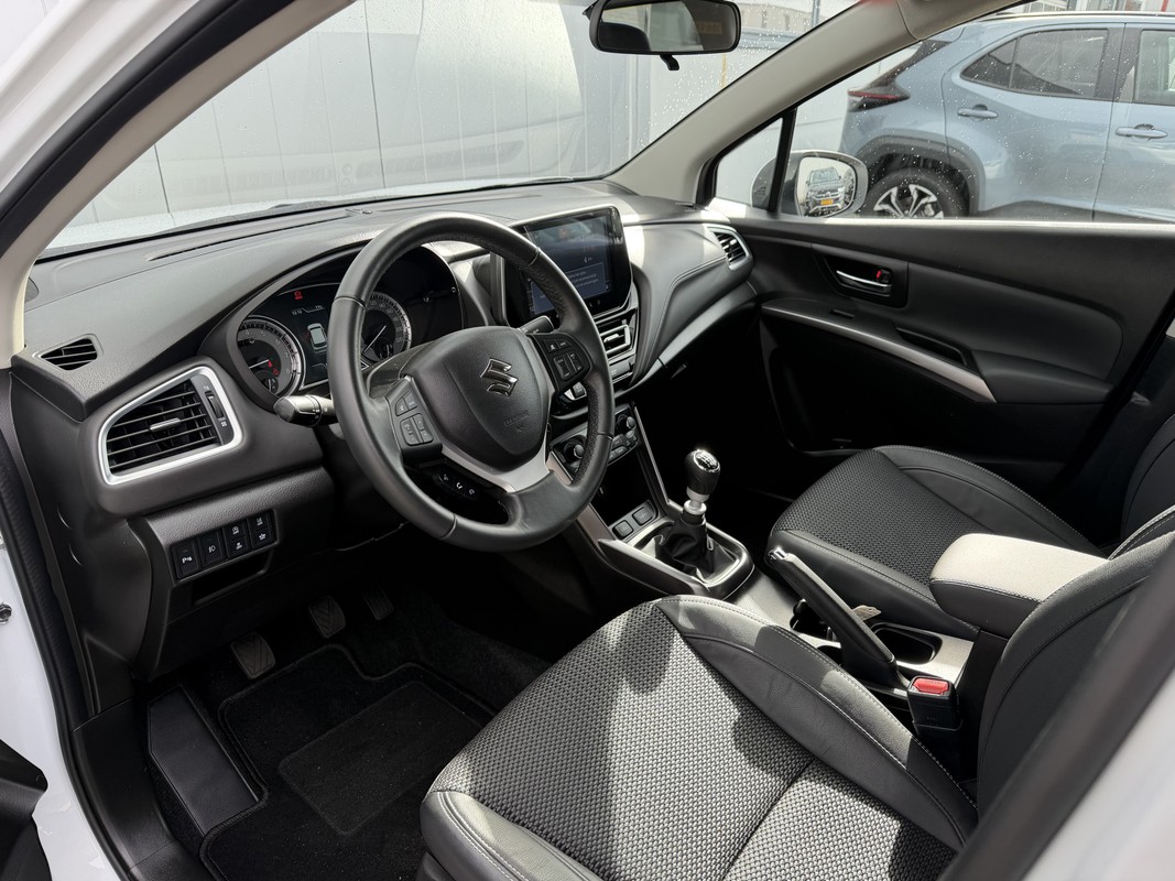 Suzuki S-Cross