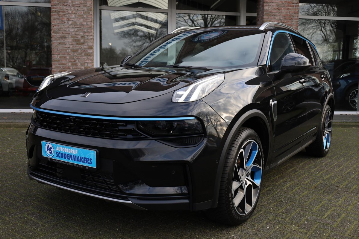 Lynk & Co 01
