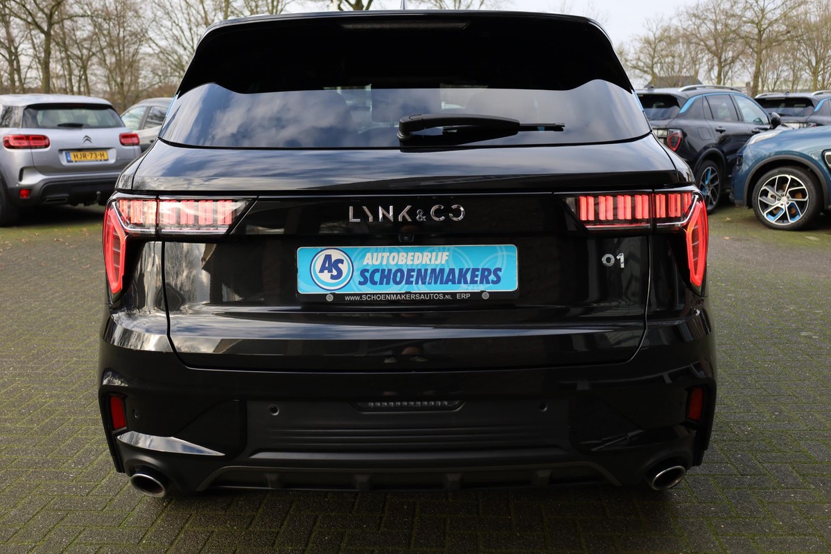Lynk & Co 01
