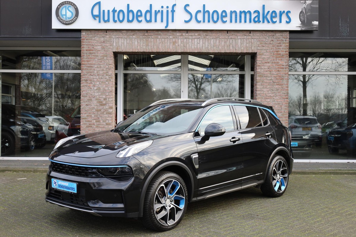 Lynk & Co 01