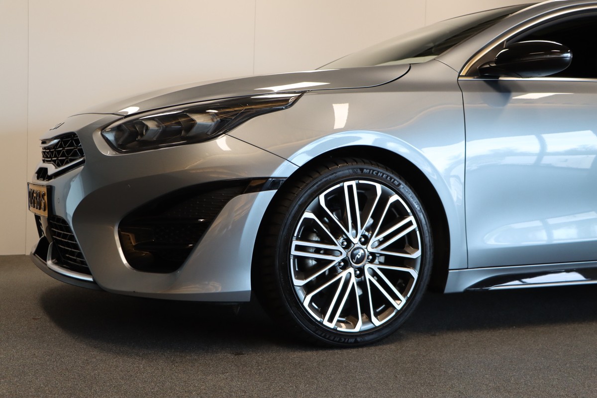 Kia ProCeed