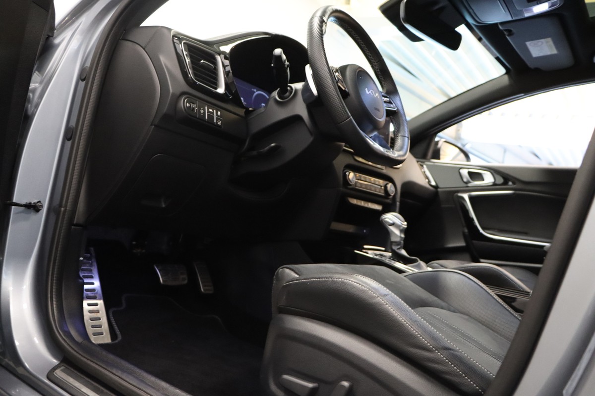 Kia ProCeed