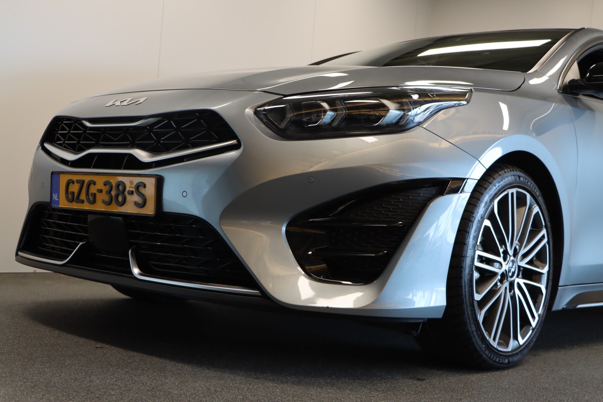 Kia ProCeed