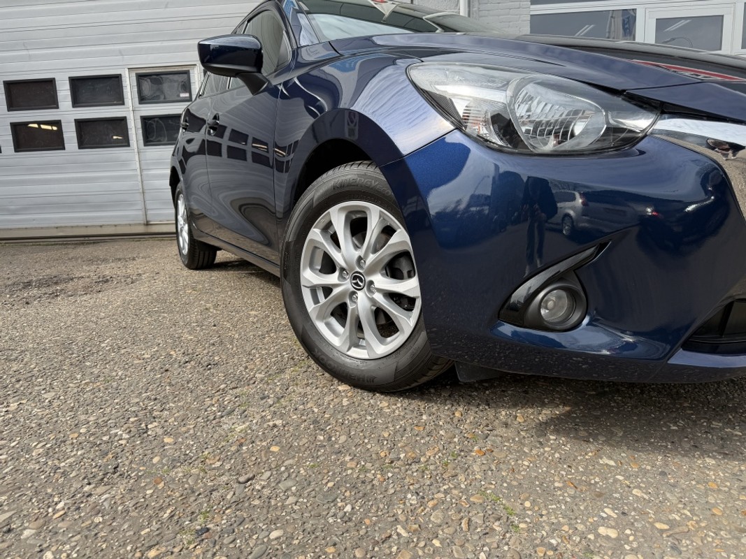 Mazda 2