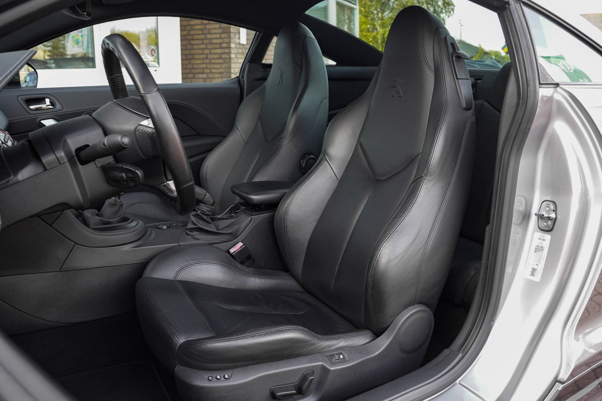 Peugeot RCZ