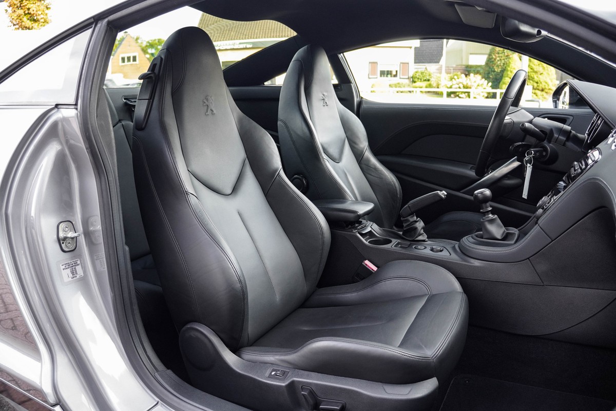 Peugeot RCZ