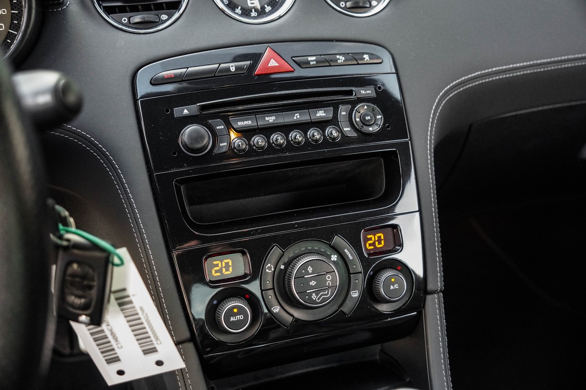 Peugeot RCZ