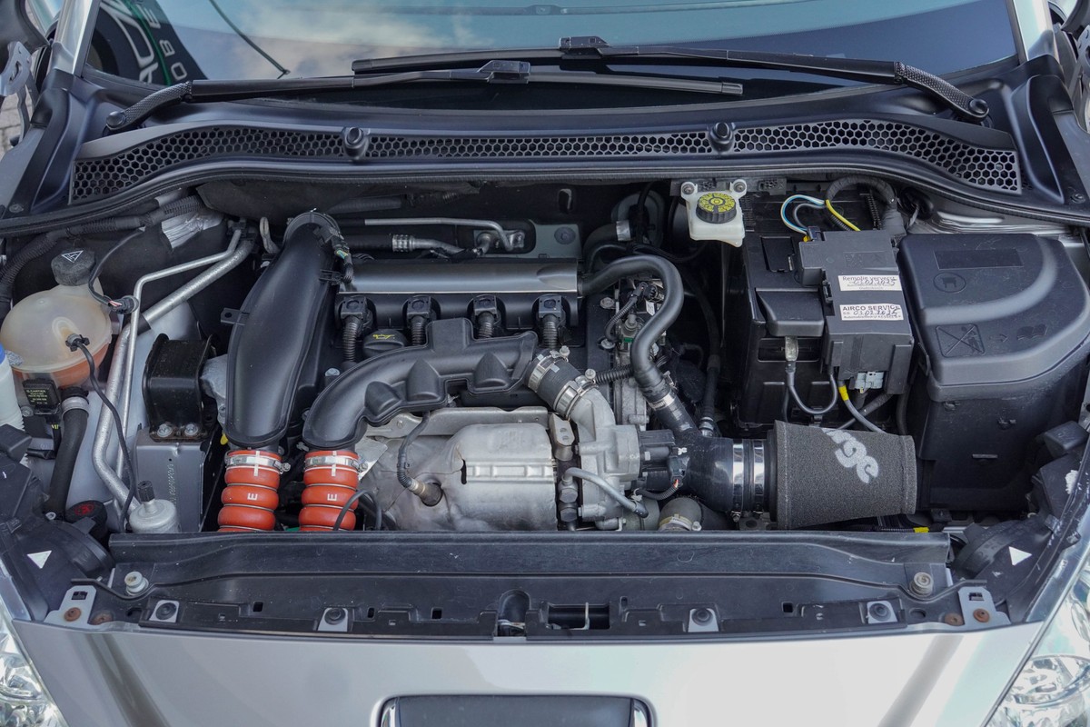 Peugeot RCZ
