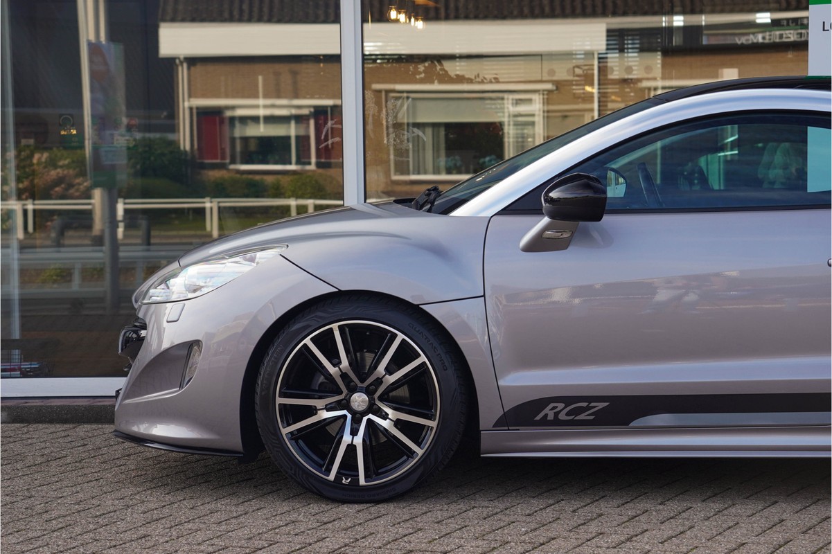 Peugeot RCZ