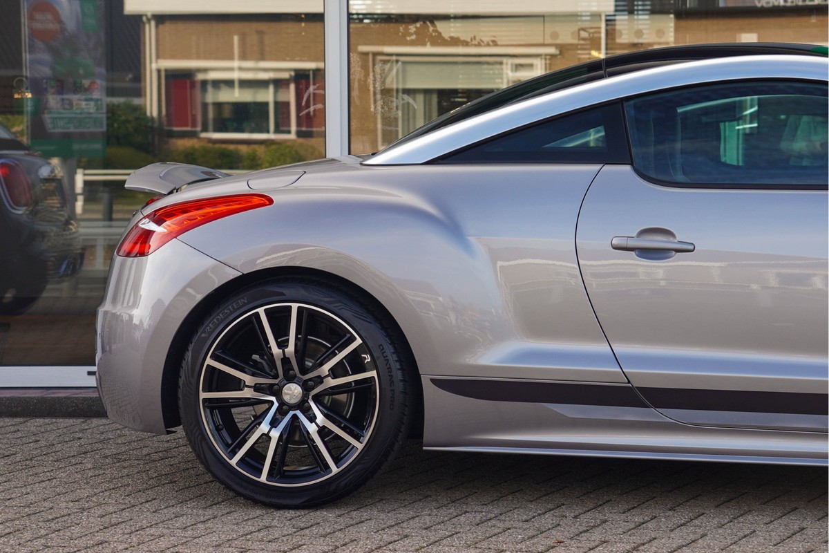 Peugeot RCZ