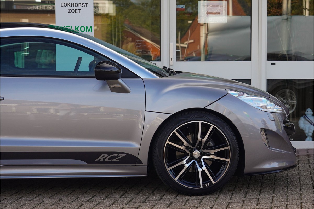 Peugeot RCZ