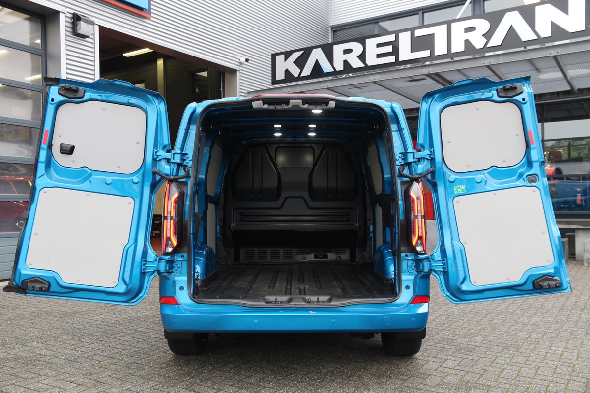 Ford E-Transit Custom
