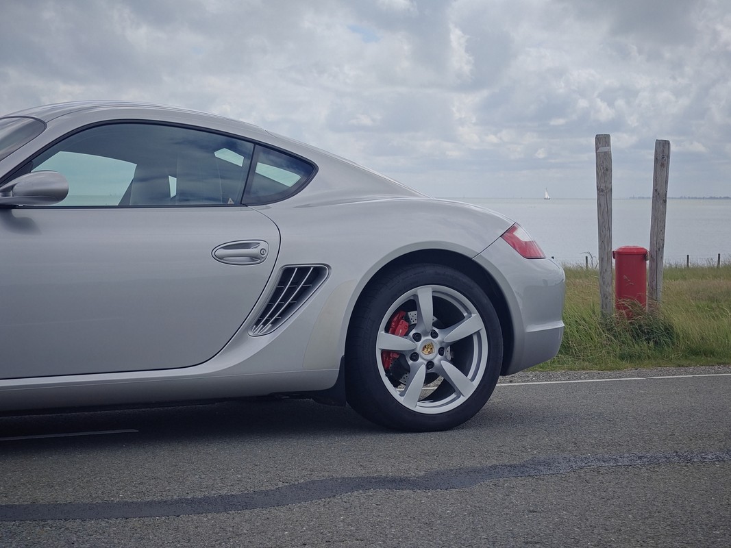 Porsche Cayman