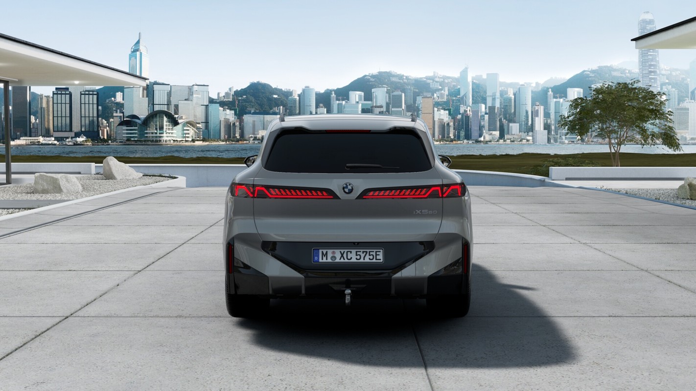 BMW iX5