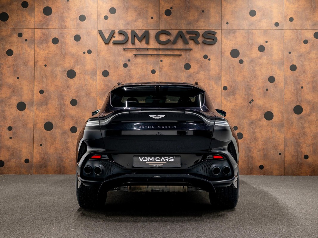 Aston Martin DBX