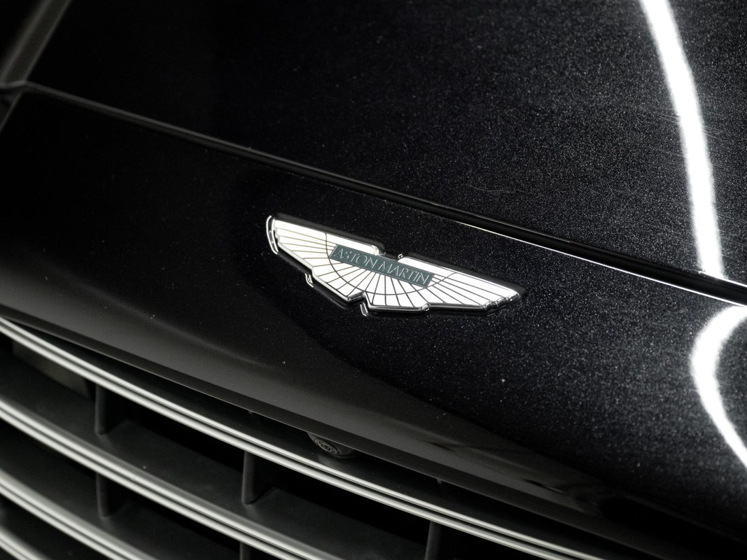 Aston Martin DBX