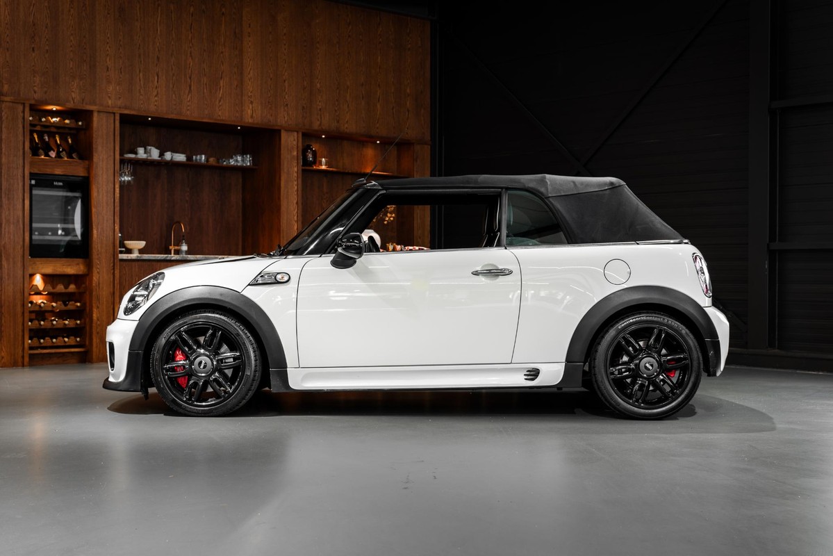 MINI Cooper Cabrio