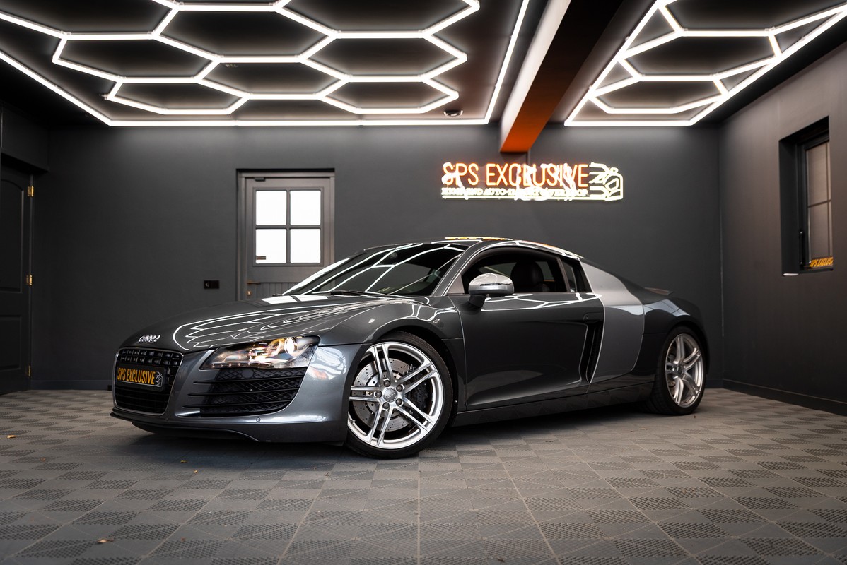Audi R8