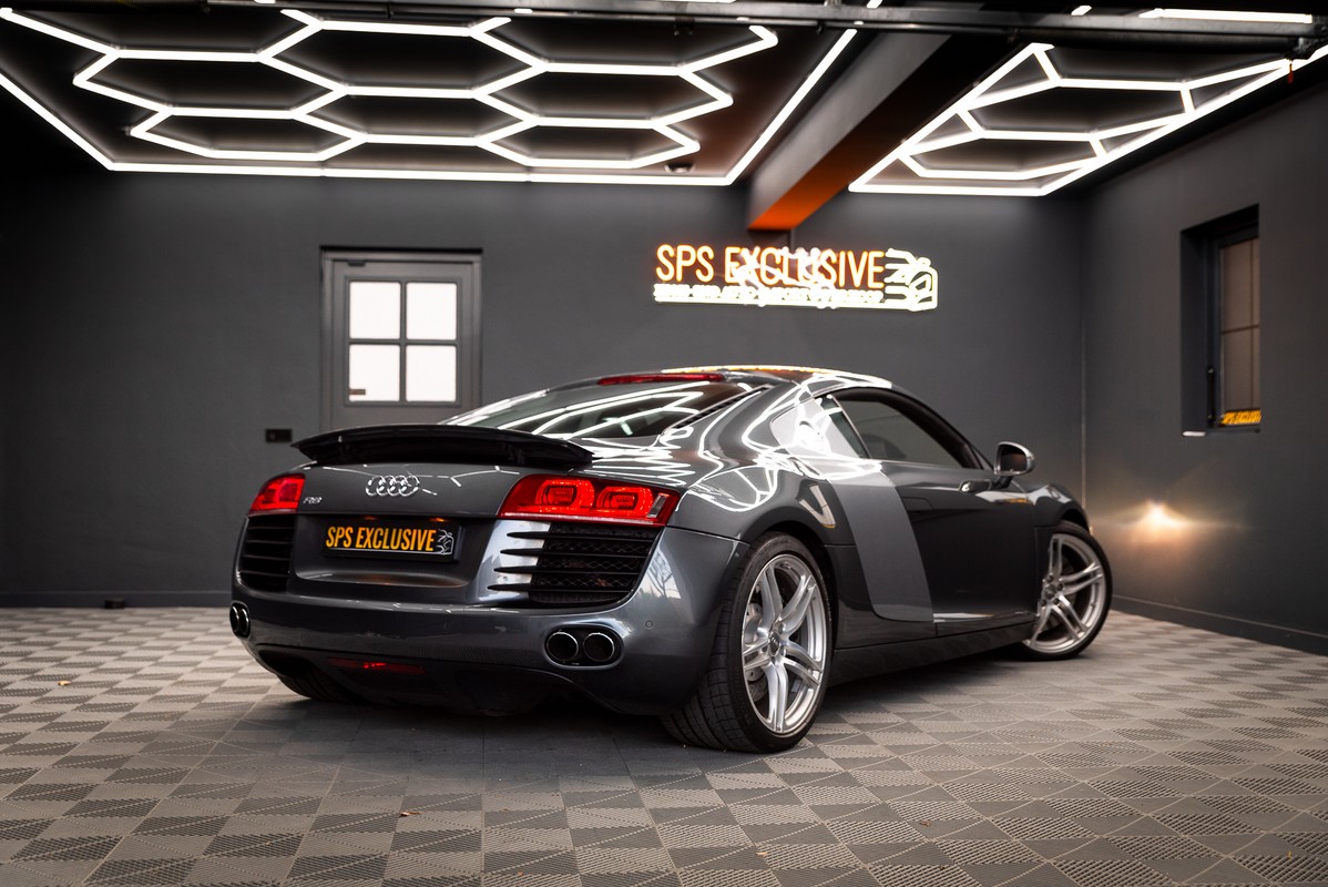 Audi R8