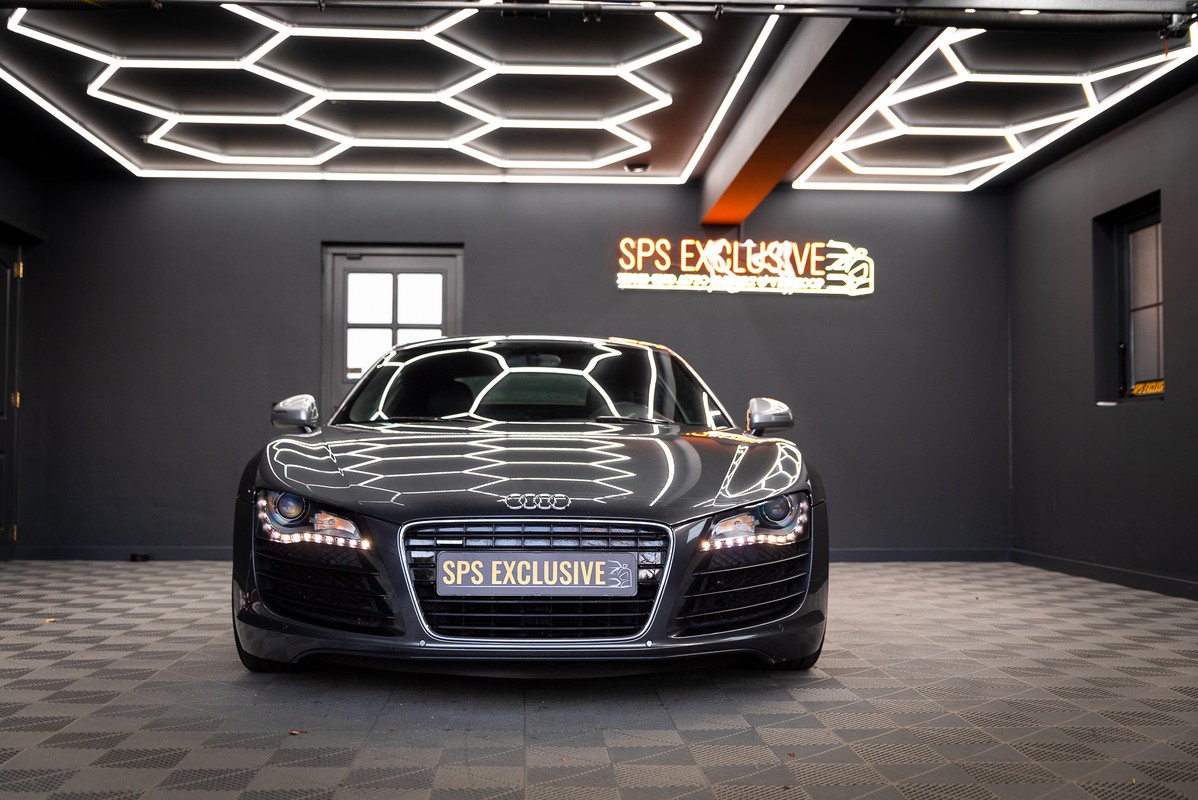 Audi R8