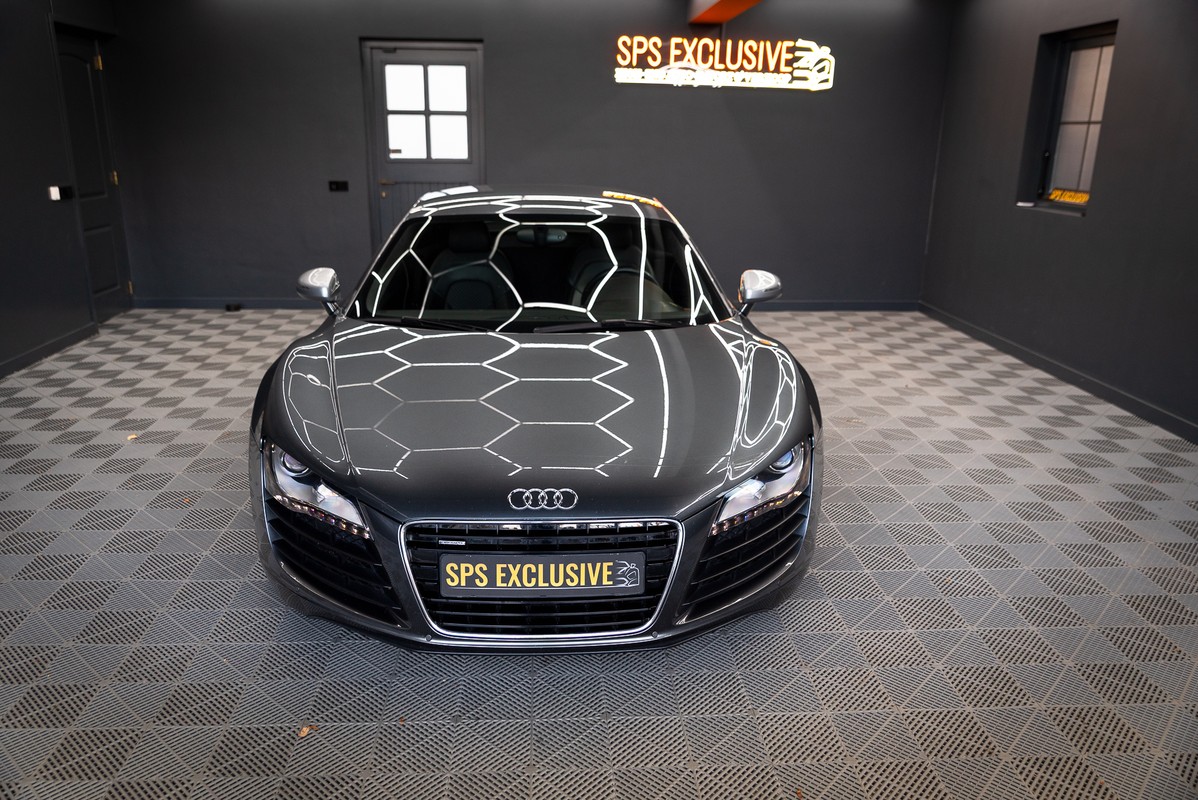 Audi R8