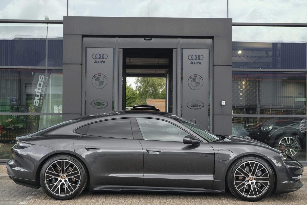 Porsche Taycan