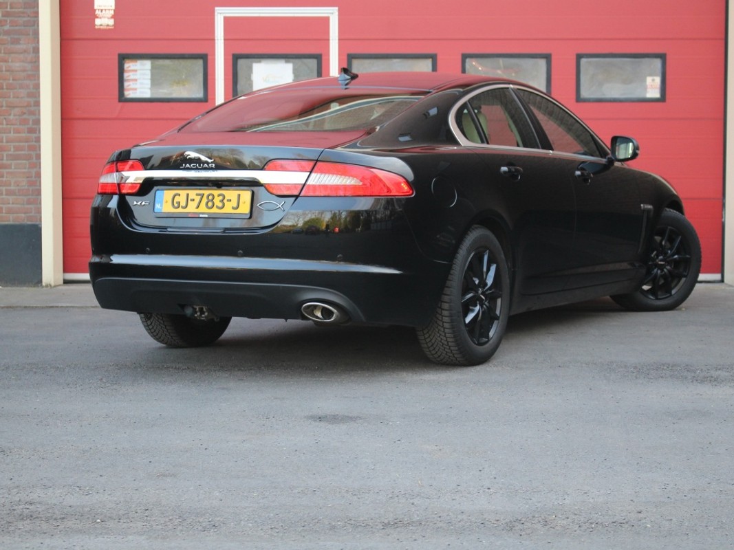 Jaguar XF