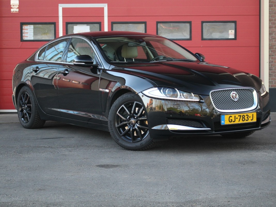Jaguar XF