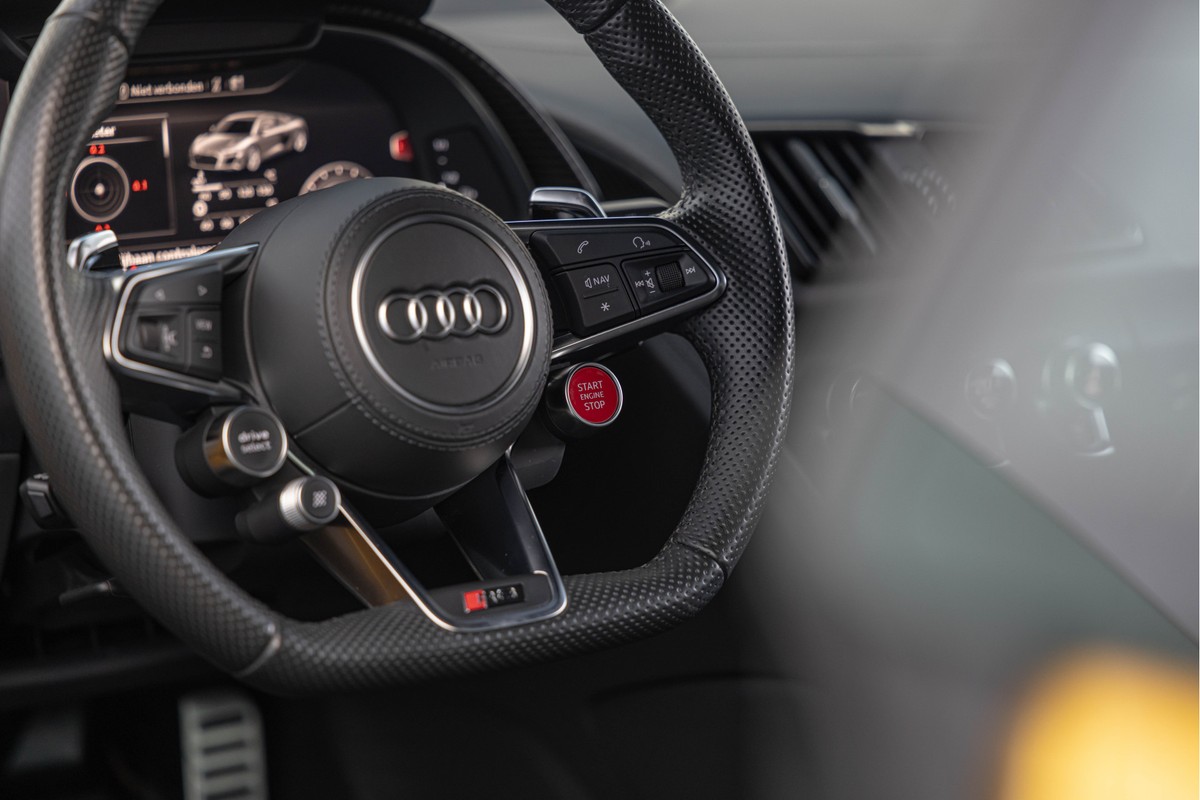 Audi R8