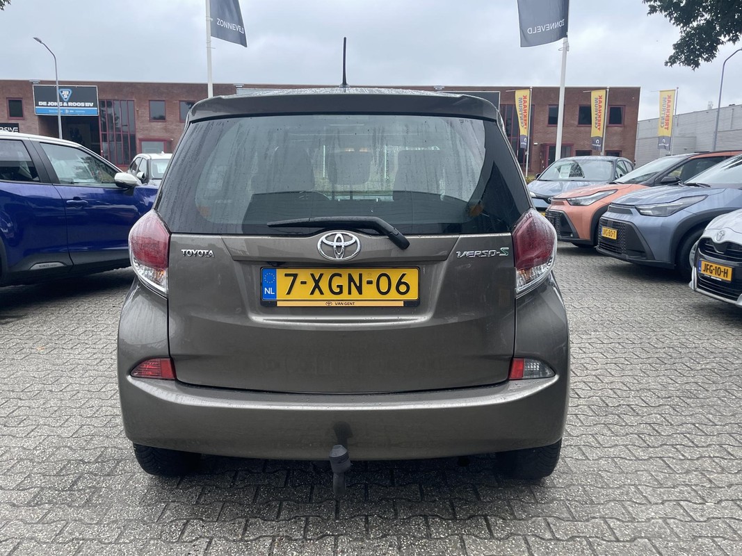 Toyota Verso-S