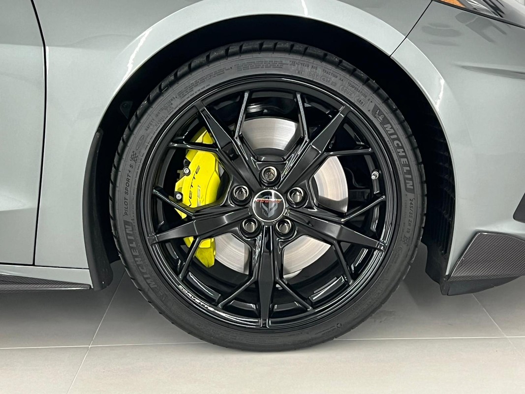 Corvette C8